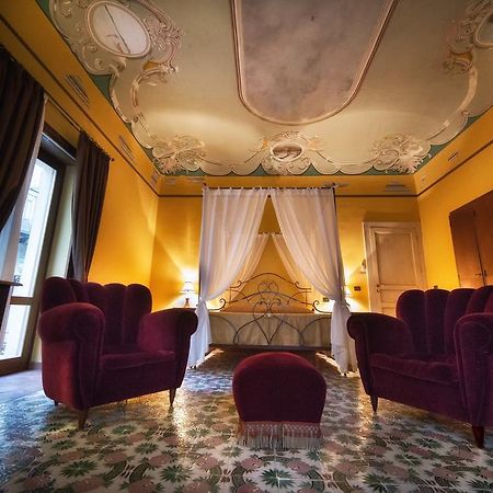 Bed And Breakfast Sotto Le Stelle 칼타벨로타 객실 사진