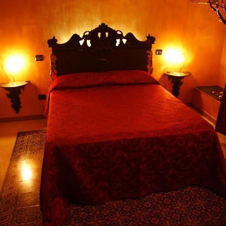Bed And Breakfast Sotto Le Stelle 칼타벨로타 외부 사진