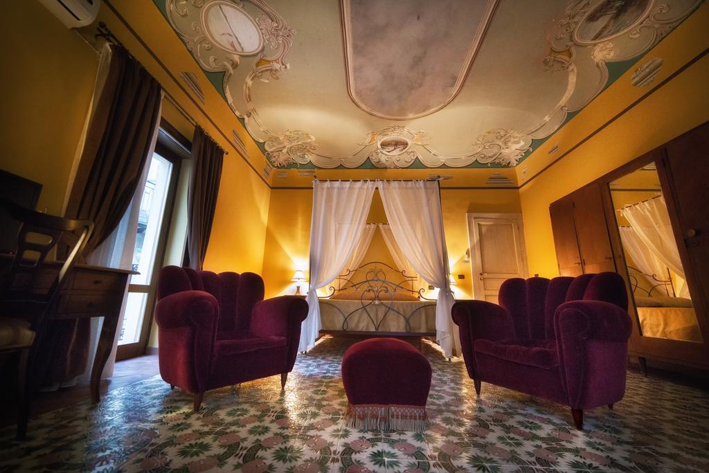 Bed And Breakfast Sotto Le Stelle 칼타벨로타 객실 사진