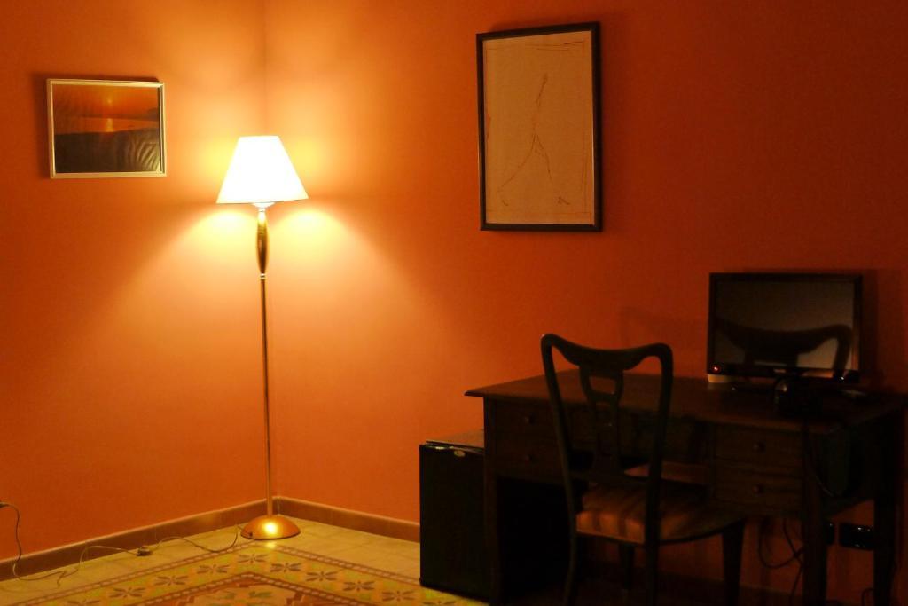 Bed And Breakfast Sotto Le Stelle 칼타벨로타 외부 사진